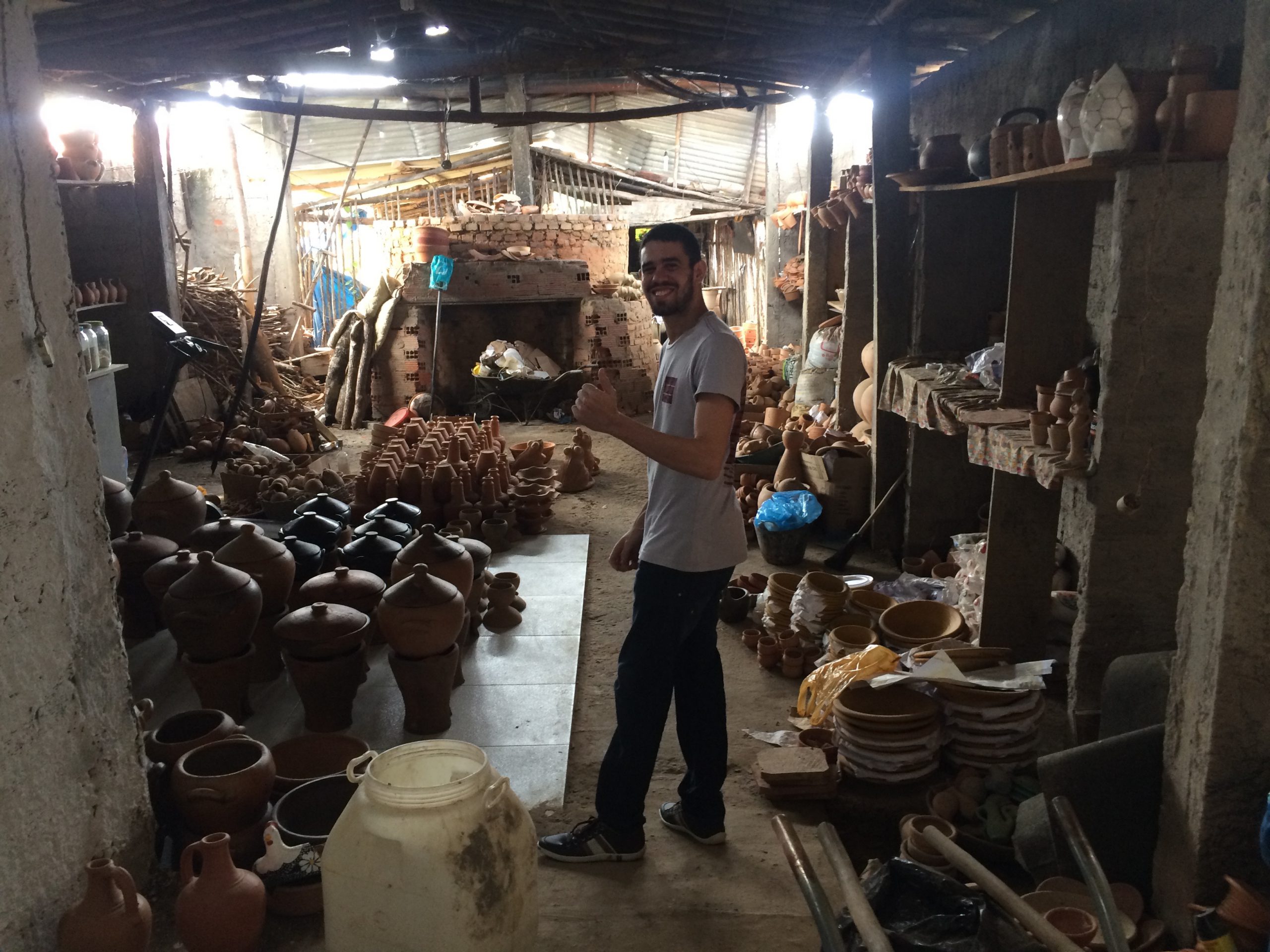 Local scholar Matheus Bandeira joined Pure Earth to help clean up contaminated workshops and educate potters.