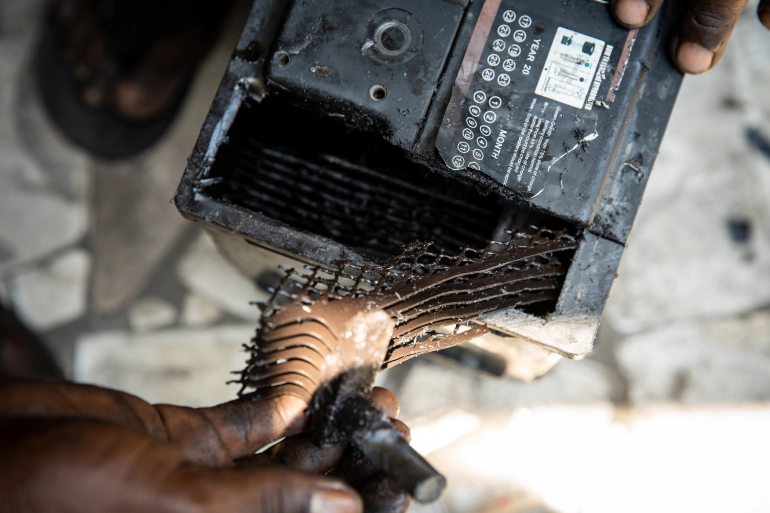 Burkina Faso and Tanzania: Waste Lead Acid Batteries