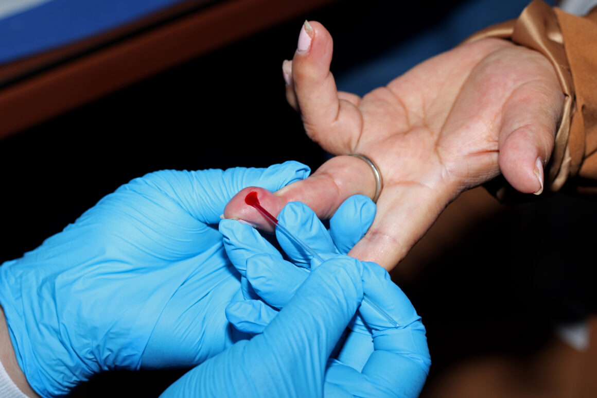 Pure Earth staff conduct LeadCare blood lead testing with Peru’s Ministry of Health.